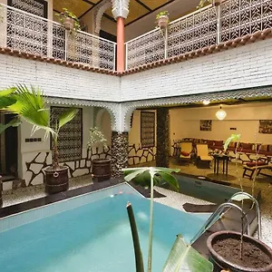 3* Nocleg ze śniadaniem Salma Restaurant